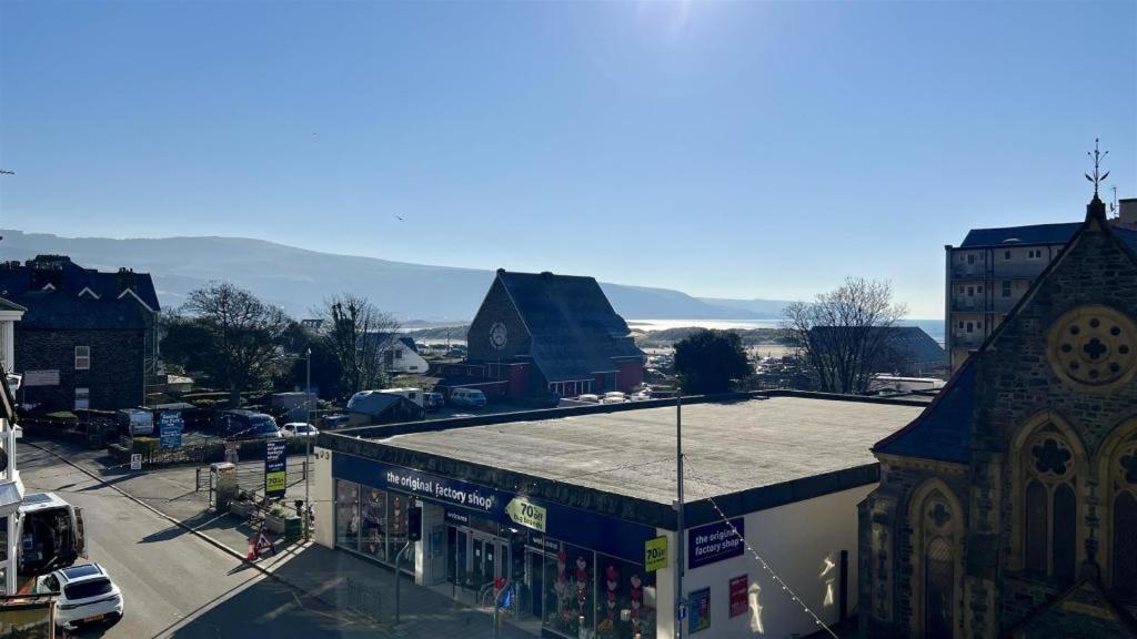 Luxury 4 Bedroom Seaside Apartment - Glan Y Werydd House バーマス エクステリア 写真