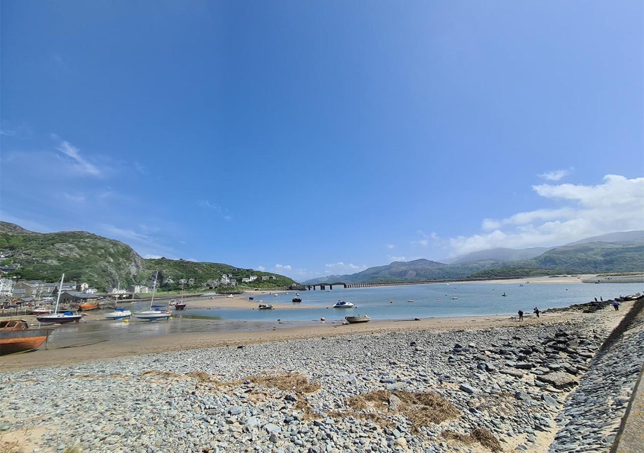 Luxury 4 Bedroom Seaside Apartment - Glan Y Werydd House バーマス エクステリア 写真
