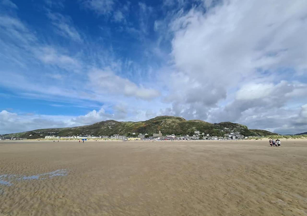 Luxury 4 Bedroom Seaside Apartment - Glan Y Werydd House バーマス エクステリア 写真